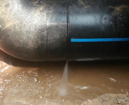 托里楼顶渗水维修公司为大家分享下托里卫生间漏水维修修补技术!